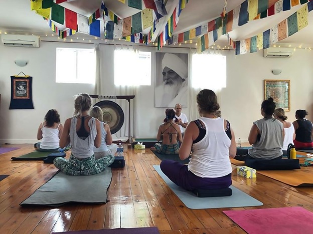 las mejores escuelas de formación de profesores de yoga en sudáfrica