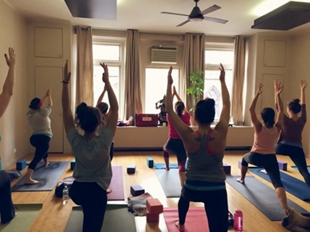 i migliori programmi di formazione per insegnanti di yoga in francia