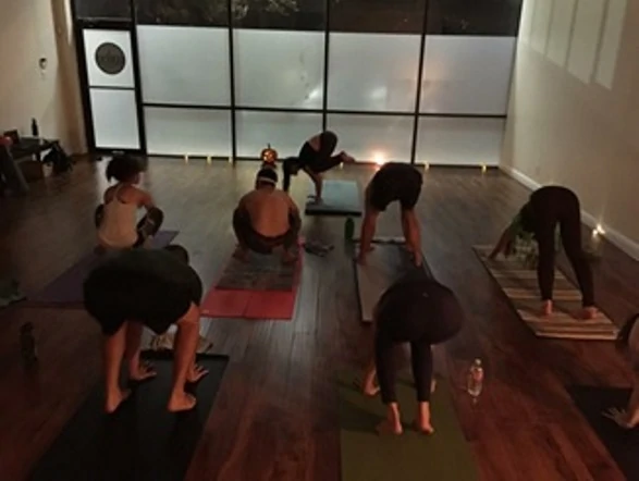 top yoga teacher trainings in chicago
