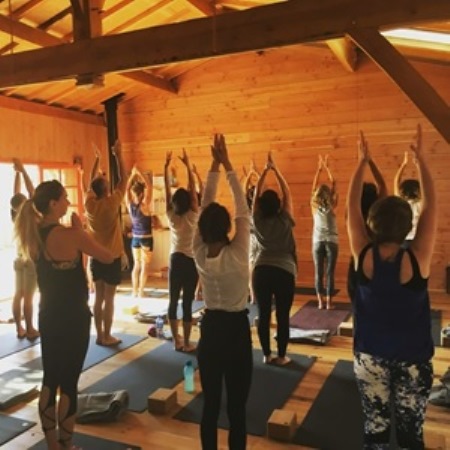 i migliori corsi di formazione per insegnanti di yoga in Francia