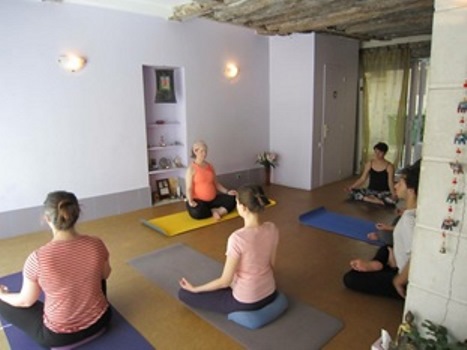 la migliore formazione per insegnanti di yoga in francia