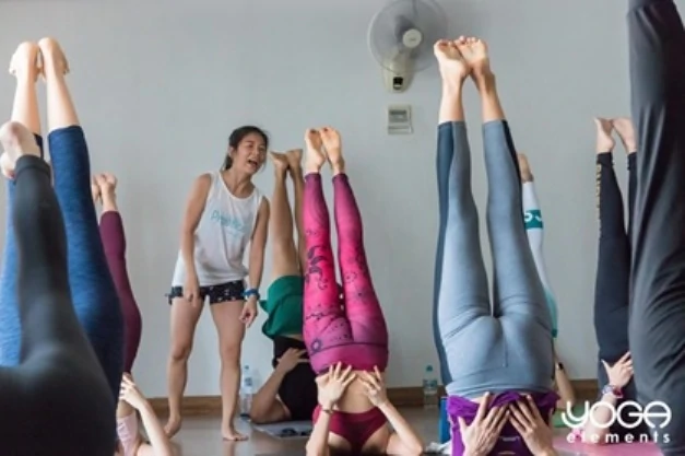 top yoga teacher training programs in bangkok