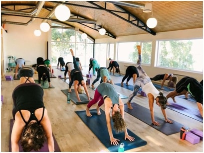 Die besten Yoga-Trainingsprogramme in Schweden und Norwegen