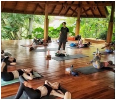 formazione di insegnanti di yoga in costa rica