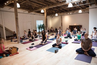 los mejores programas de formación de profesores de yoga en brooklyn