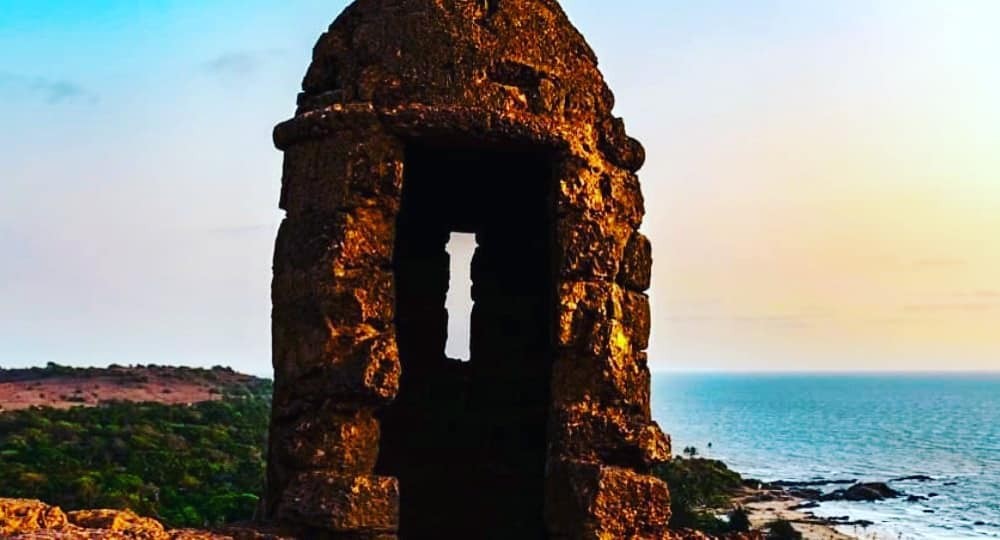 চাঁপোড়া দুর্গ