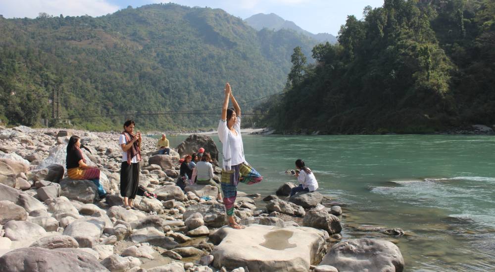 yogaষিকেশে যোগব্যায়াম শিক্ষক প্রশিক্ষণ কার্যক্রম