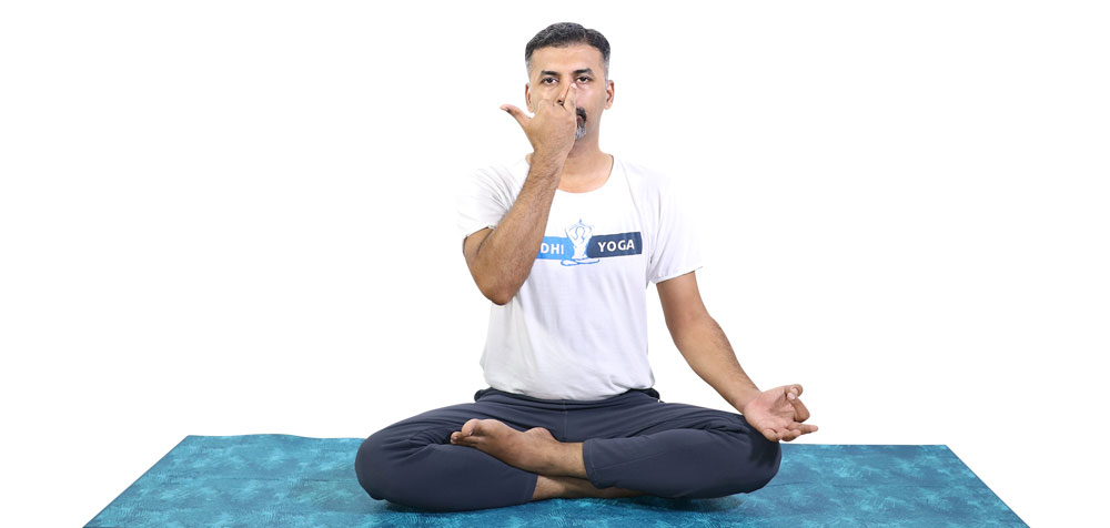 posturas de yoga para alívio do estresse